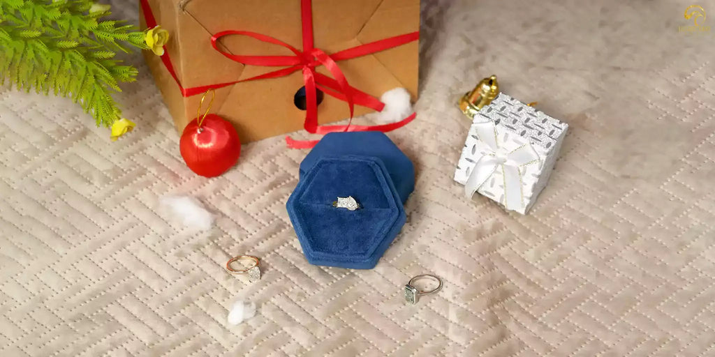 Christmas jewelry presents to select for a woman and celebrate this festival with happiness