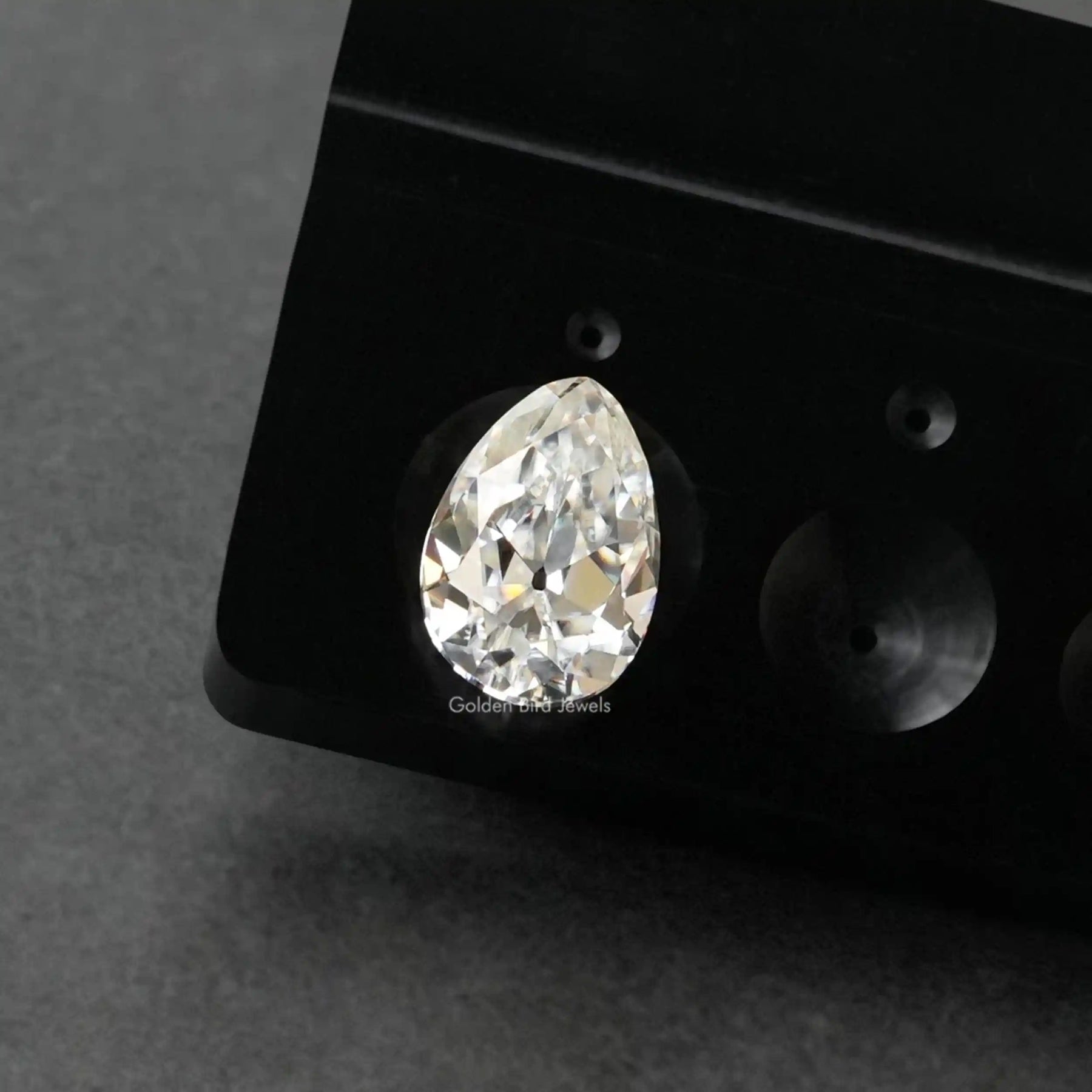 Detailed view of Old Mine Pear Shaped Loose Stone