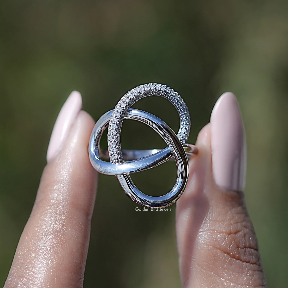 Round Cut Lab Diamond Criss Cross Loop Band