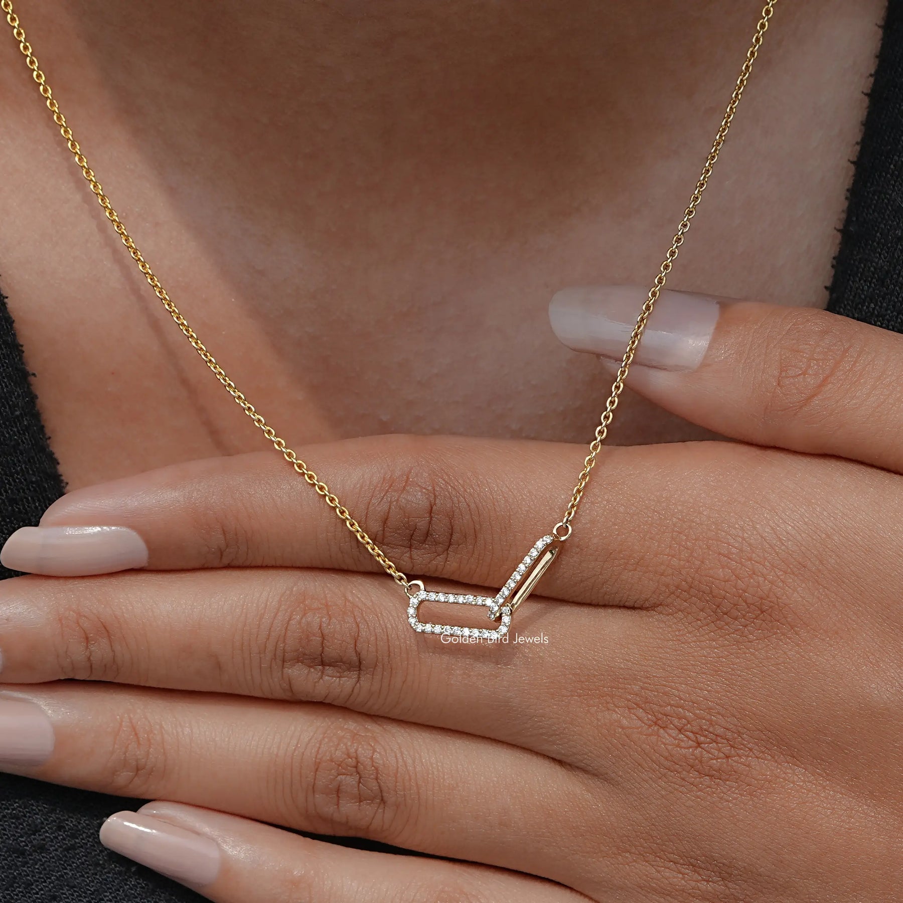 Close-Up View of Round Cut Lab Diamond Pendant In Yellow Gold