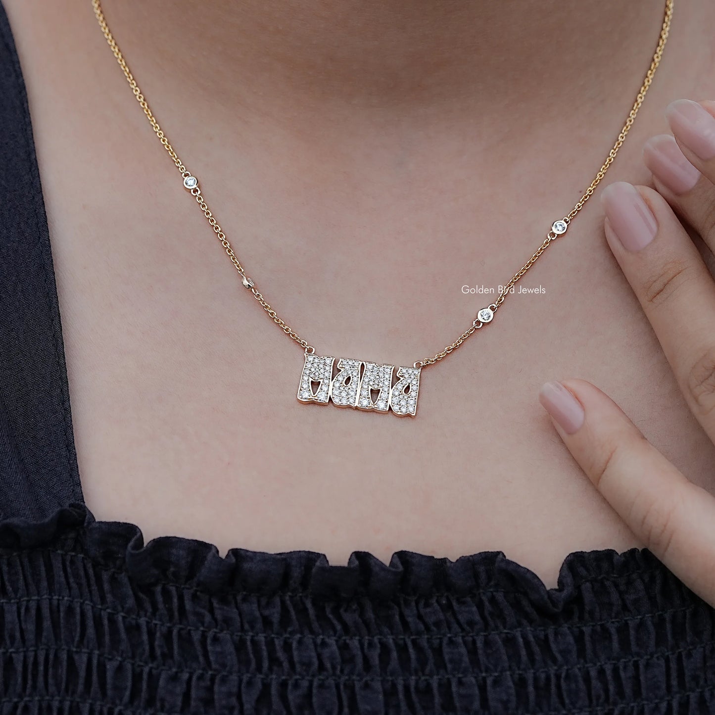 Side View of Round Customized Moissanite Pendant