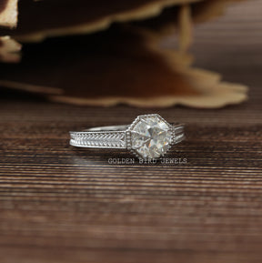 [Solitaire Round Cut Moissanite Ring In White Gold]-[Golden Bird Jewels]