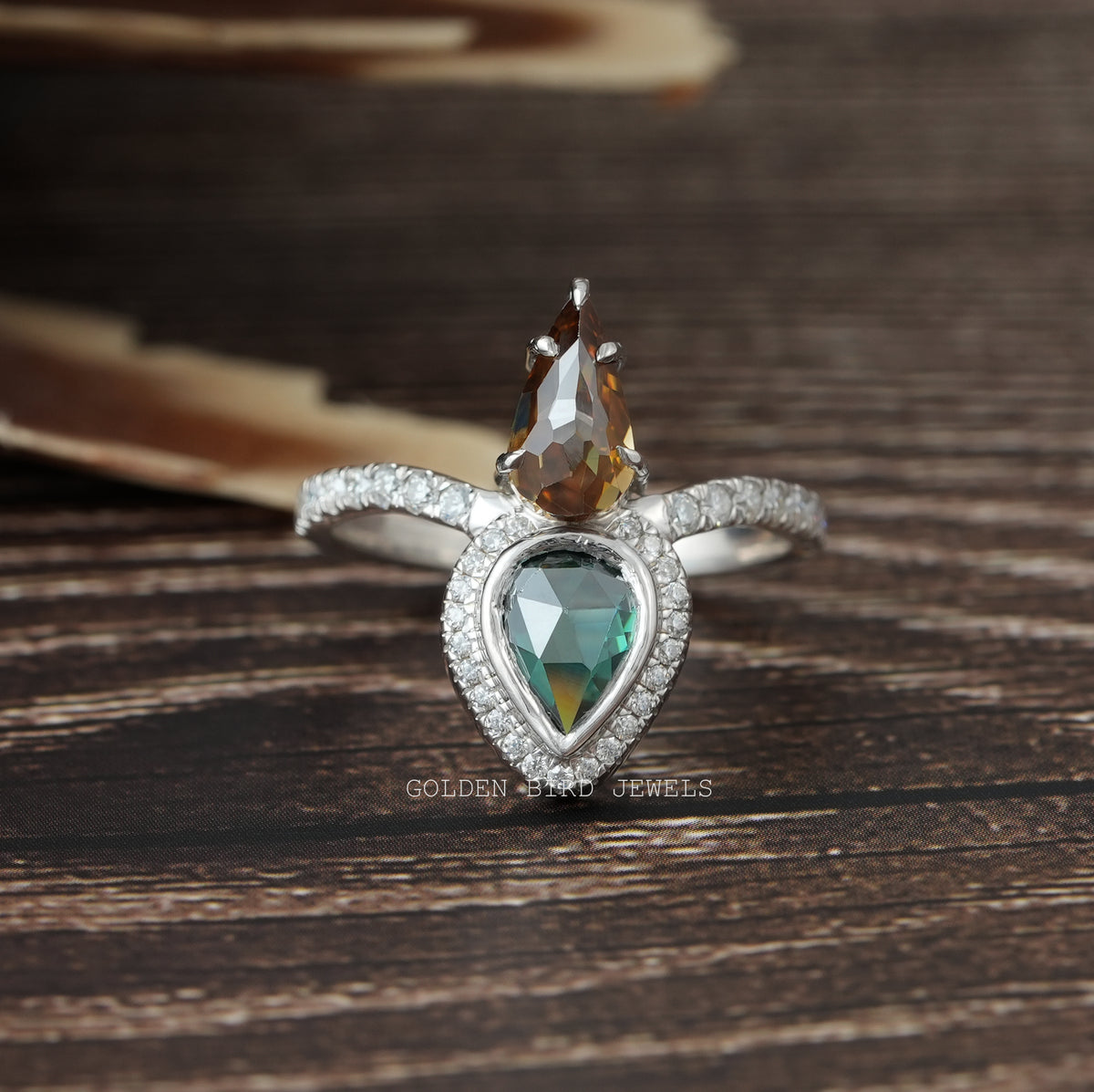 [Green Pear Cut Halo Moissanite Engagement Ring]-[Golden Bird Jewels]