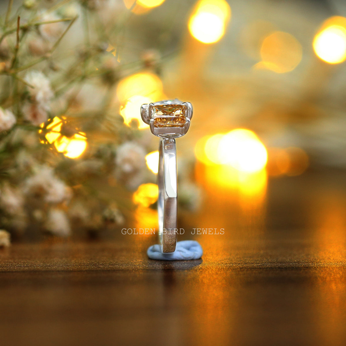 Side view of moissanite Weeding ring in pear cut