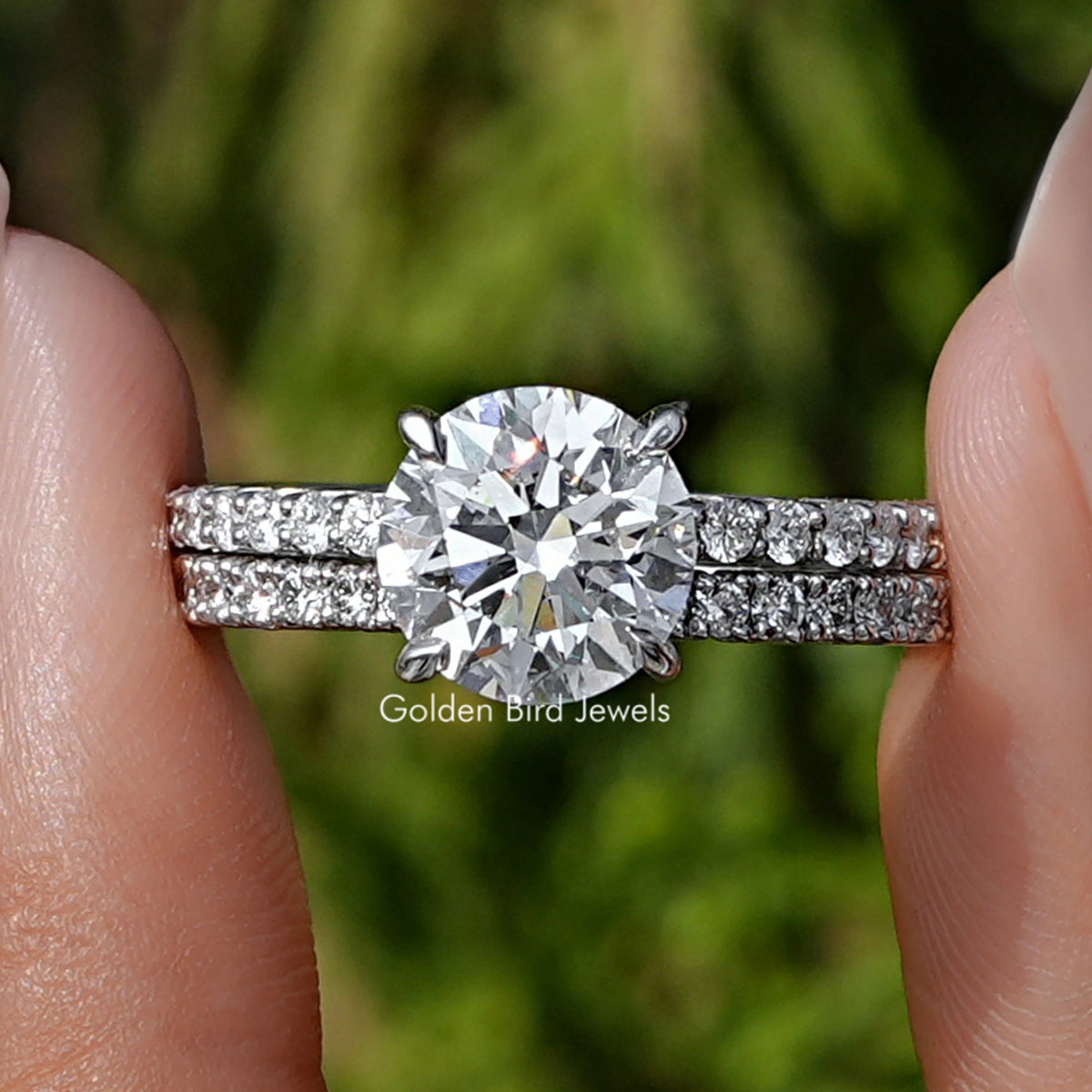 Round Cut Lab Grown Diamond Wedding Ring