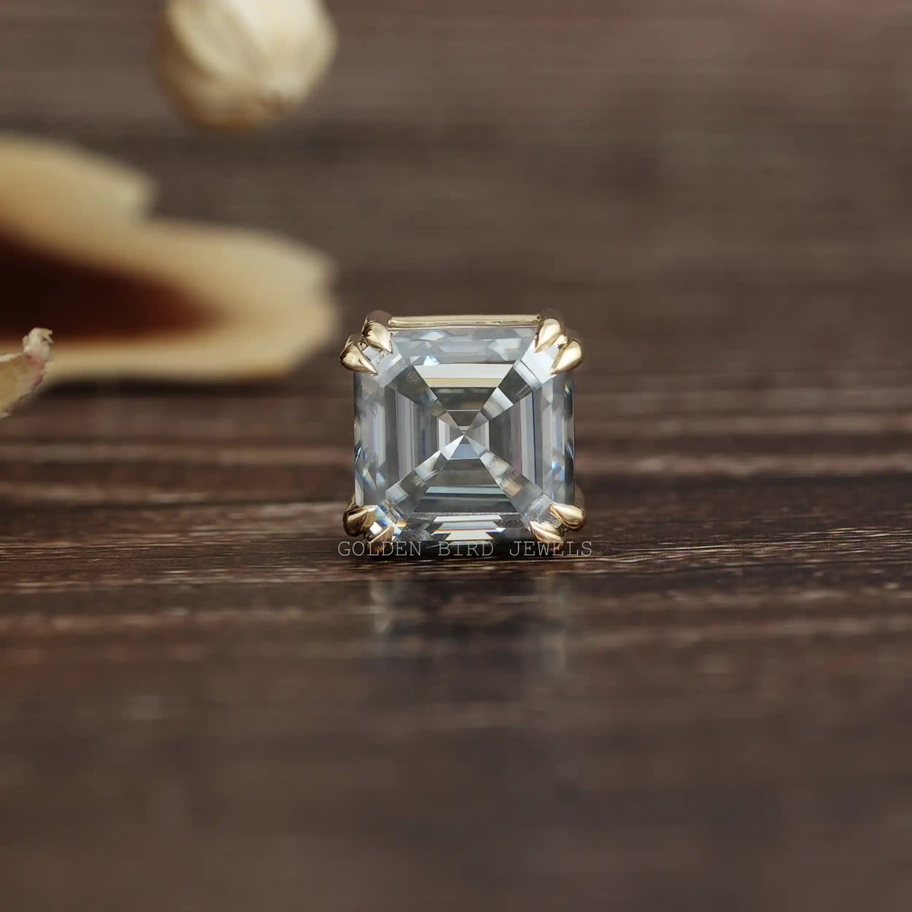 [Front view of asscher cut solitaire moissanite pendant made of double prong setting]-[Golden Bird Jewels]