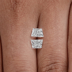 Brilliant Trapezoid Loose Diamond Matching Pair In White