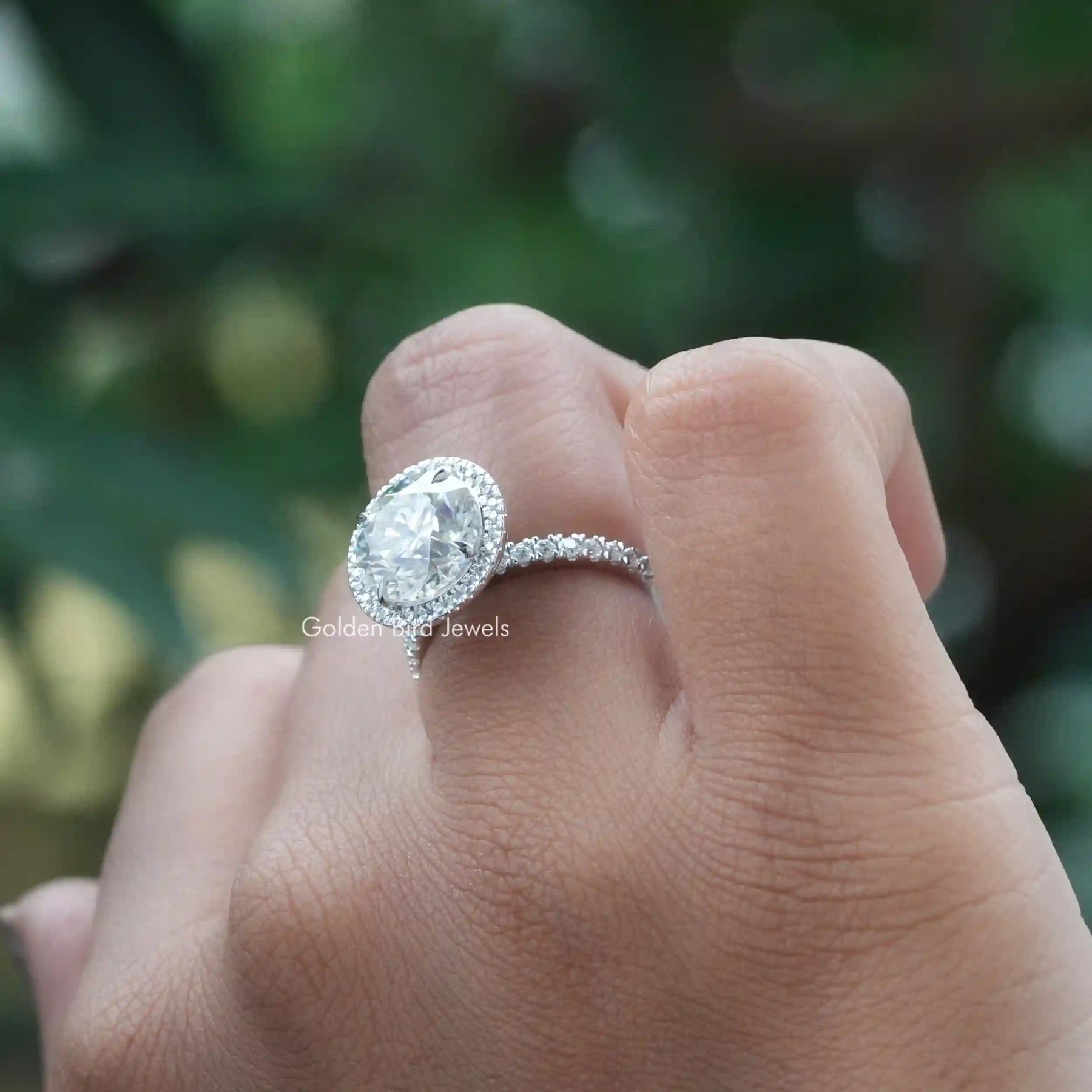 [White gold round cut moissanite ring made of prong setting]-[Golden Bird Jewels]