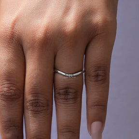 [Colorless Round Cut Dainty Curved Wedding Band]-[Golden Bird Jewels]