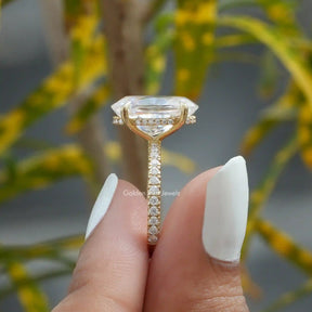 Crushed Ice Oval Cut Moissanite Solitaire Ring