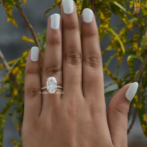Crushed Ice Oval Cut Moissanite Solitaire Ring