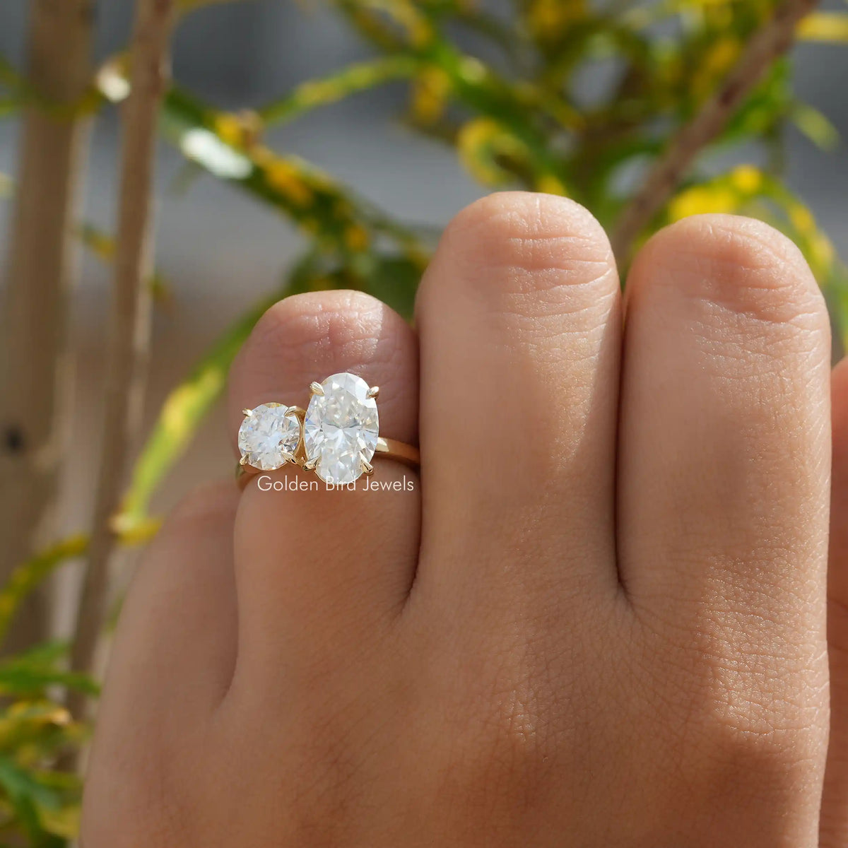 Round online oval diamond