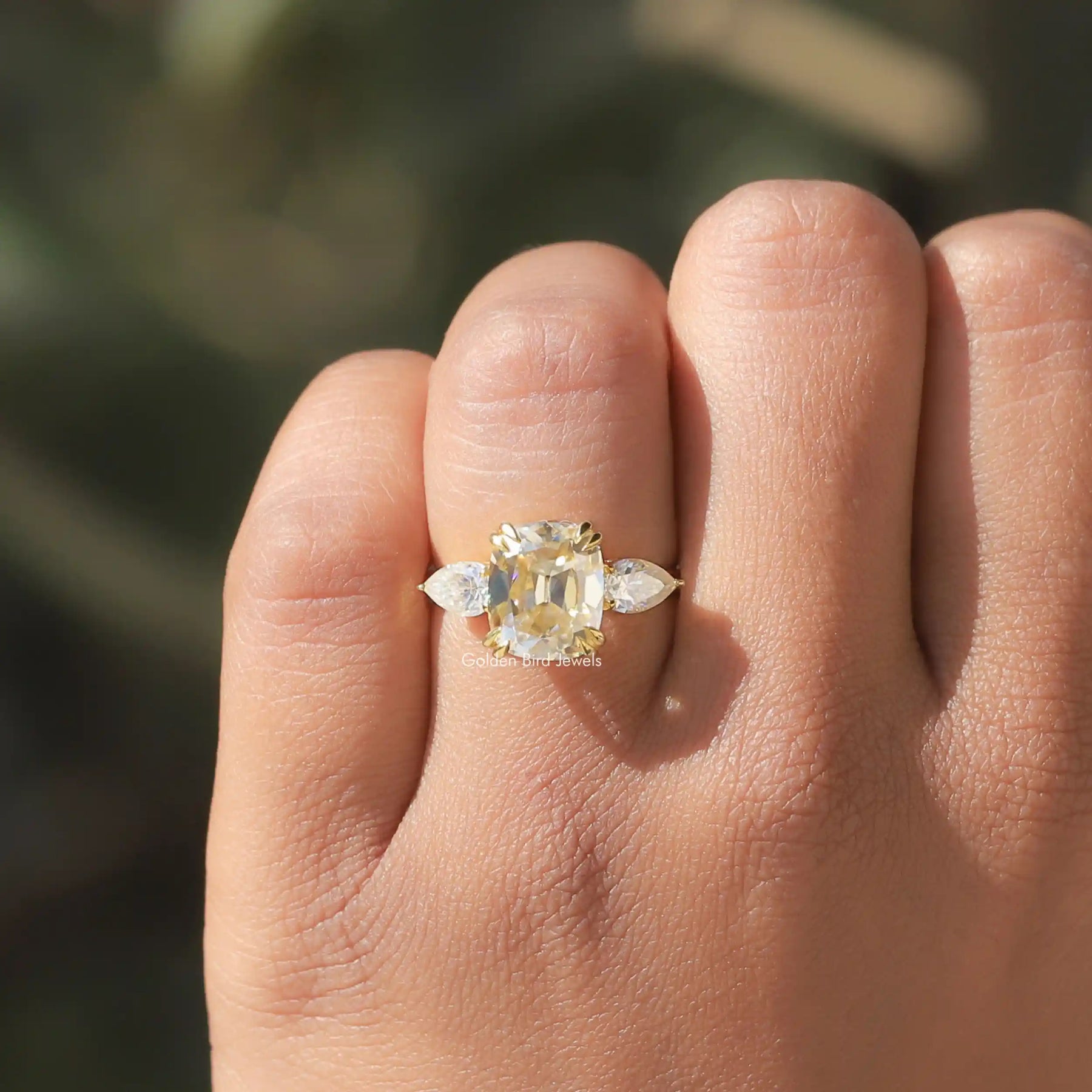 [Pear And Cushion Cut Moissanite Ring In 14k Yellow Gold]-[Golden Bird Jewels]