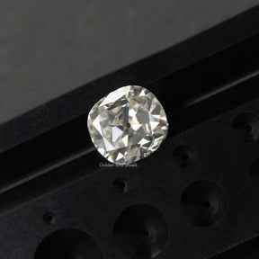 [Cushion cut loose stone made of vvs clarity and colorless color]-[Golden Bird Jewels]