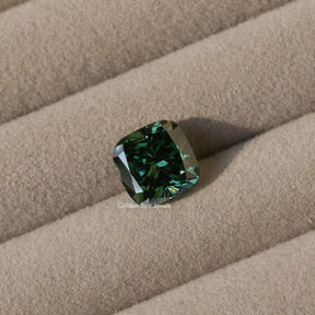 [This dark green color cushion cut loose stone made of vs clarity]-[Golden Bird Jewels]