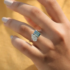 [Moissanite Toi Moi Ring Made Of Pear Emerald Cut Stone]-[Golden Bird Jewels]