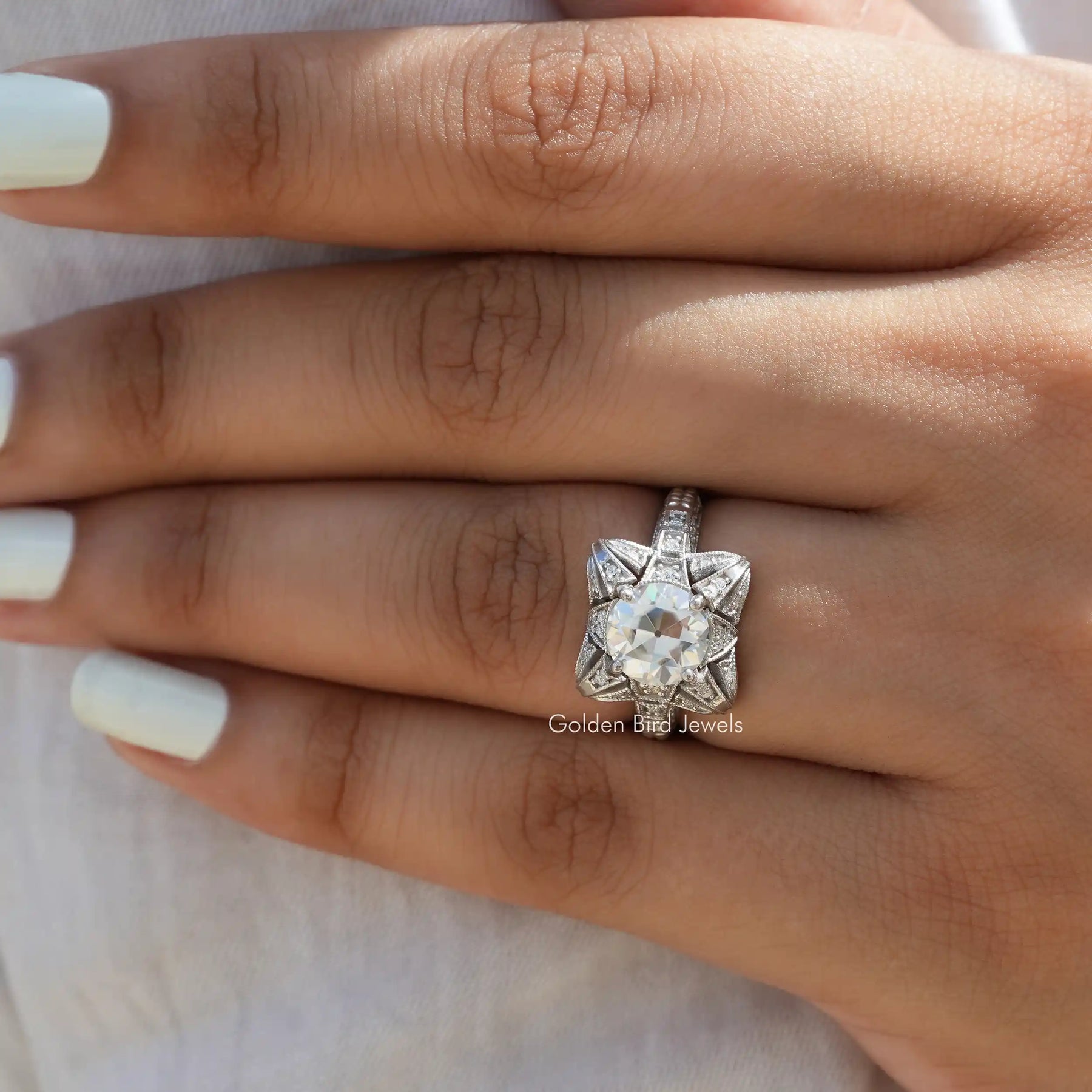 [Moissanite Round Cut Vintage Engagement Ring]-[Golden Bird Jewels]