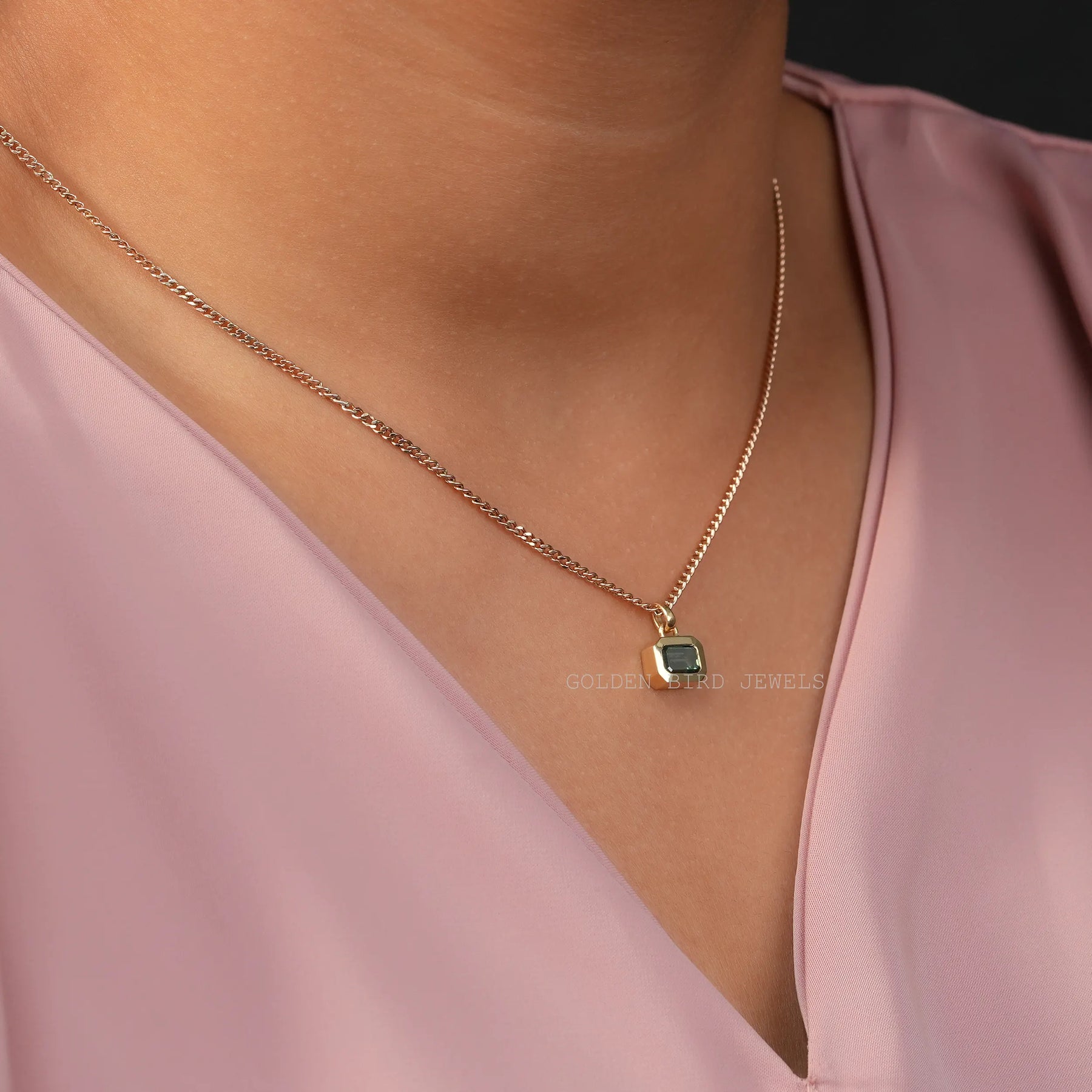 [This pendant crafted with green emerald moissanite]-[Golden Bird Jewels]