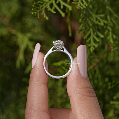 Oval Moissanite Gemstone Solitaire Engagement Ring