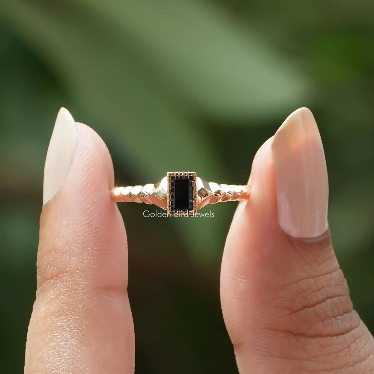 [In Finger A 0.35 CT Baguette Moissanite solitaire Ring]-[Golden Bird Jewels]
