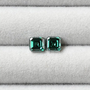 Top view of Dark Green Asscher Cut Loose