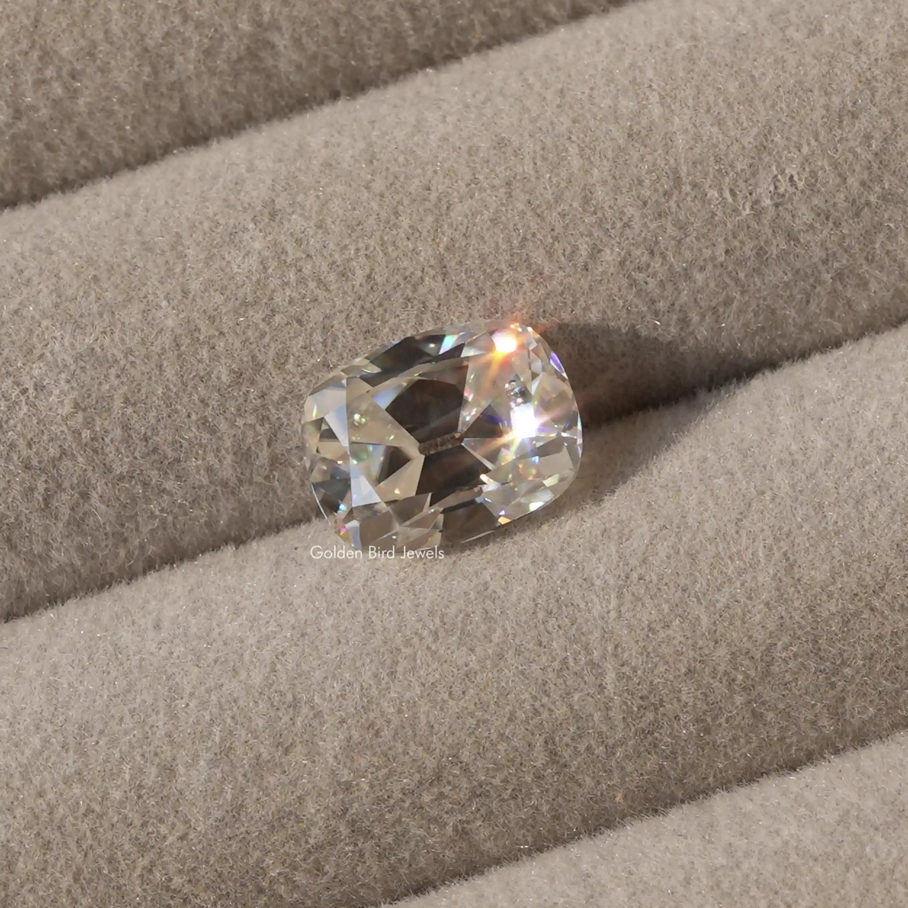 [Top view of cushion cut loose stone made of vvs clarity]-[Golden Bird Jewels]