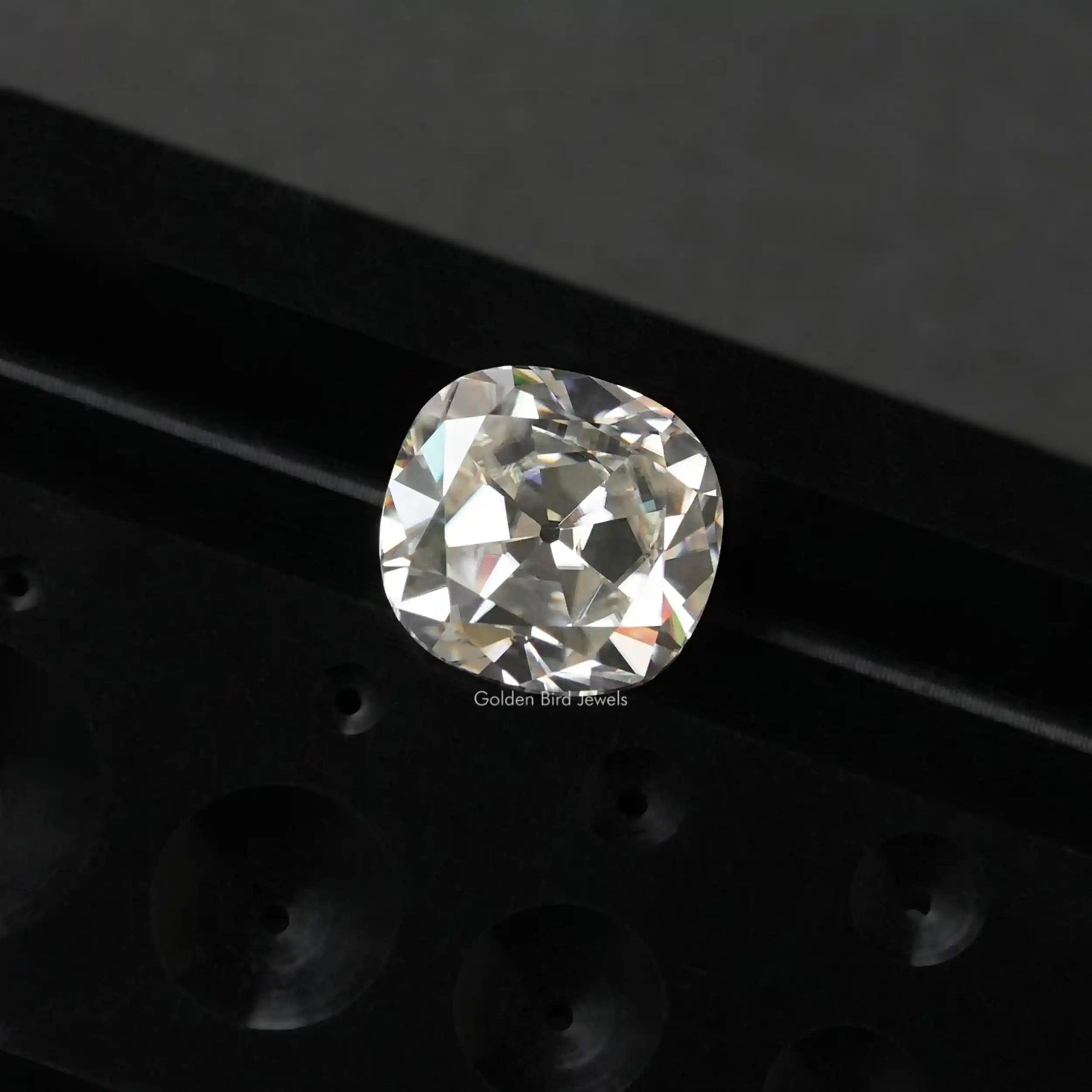 [Moissanite cushion cut loose stone crafted with colorless color]-[Golden Bird Jewels]
