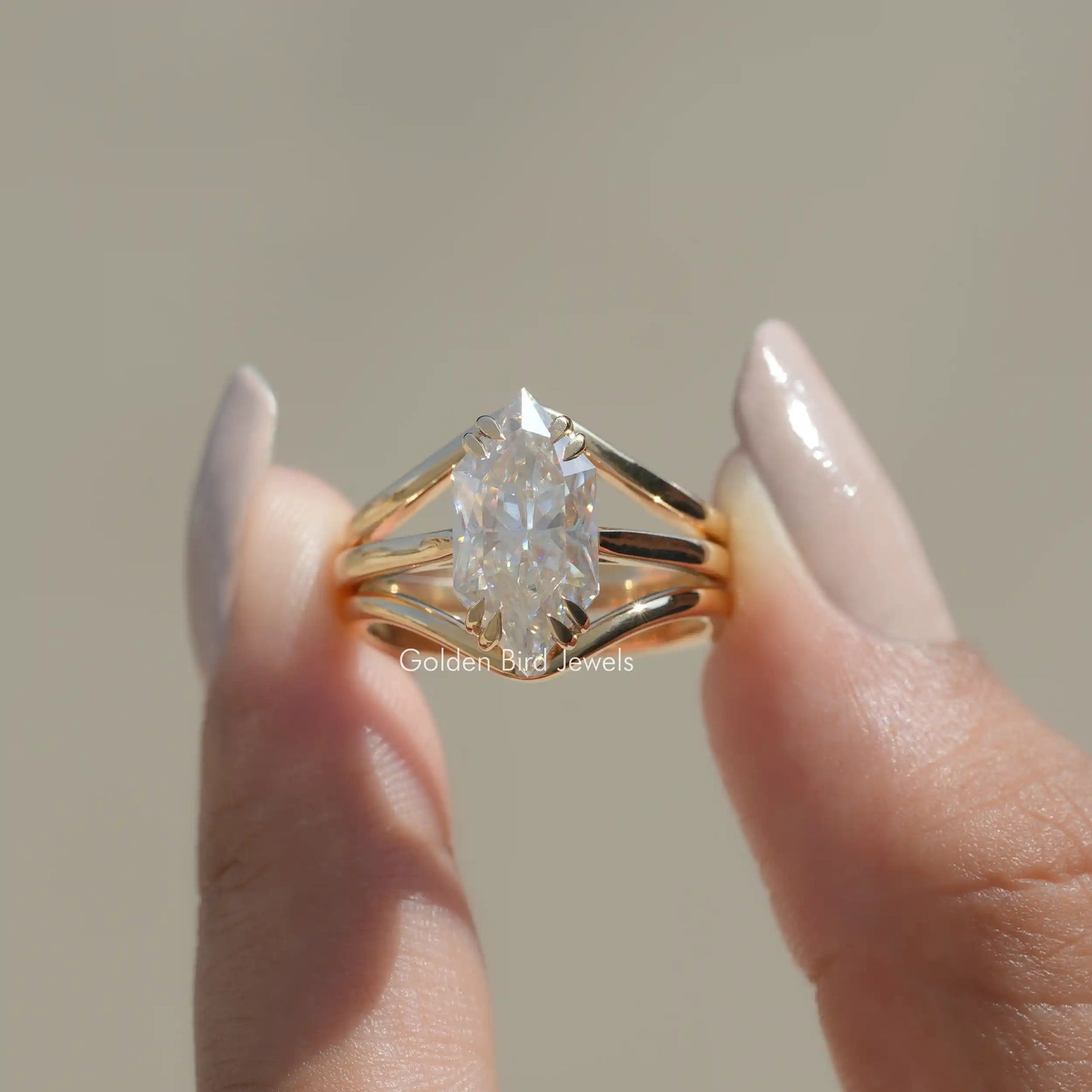 [This moissanite ring crafted with double prong setting]-[Golden Bird Jewels]