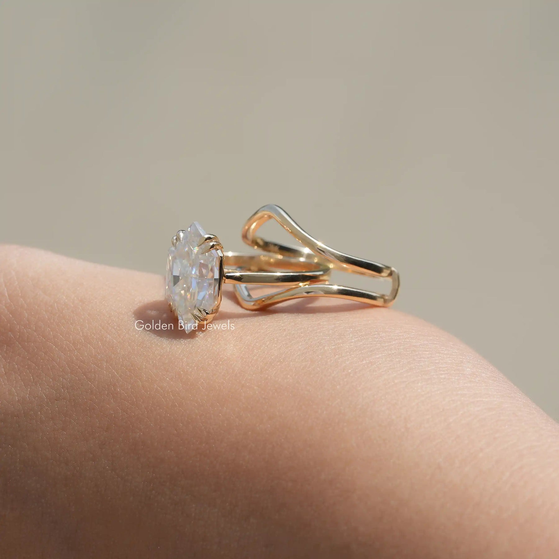 [Marquise Cut Moissanite Ring Set Made Of 18K Yellow Gold]-[Golden Bird Jewels]