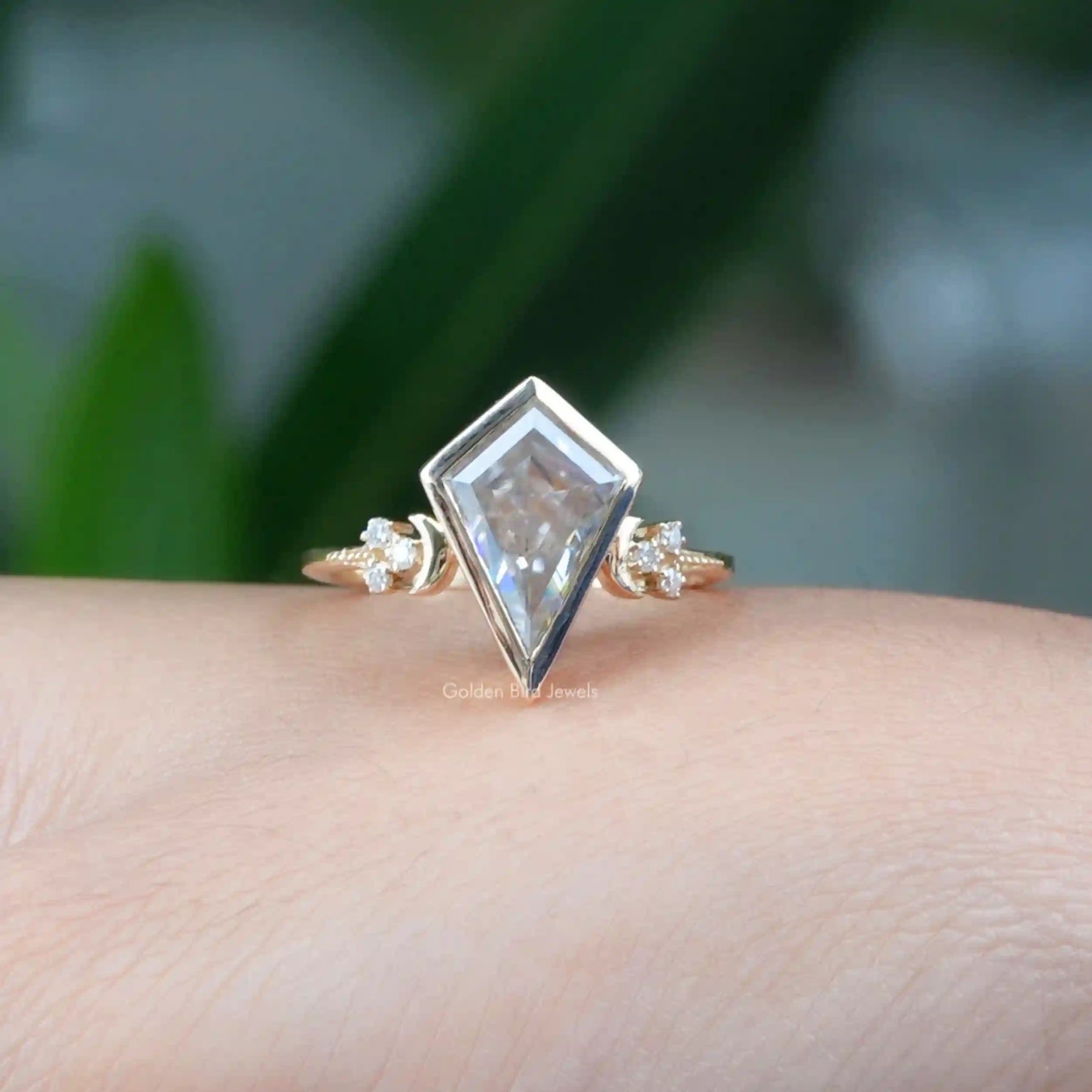[Moissanite kite cut bezel set engagement ring]-[Golden Bird Jewels]