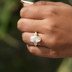 [3 Stone Moissanite Accent Stone Ring]-[Golden Bird Jewels]