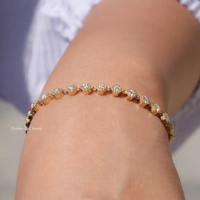 Side view of round shaped moissanite bracelet