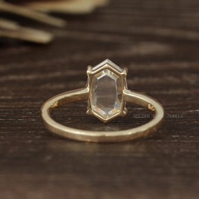 [Solitaire Portrait Hexagon Cut Moissanite Ring]-[Golden Bird Jewels]