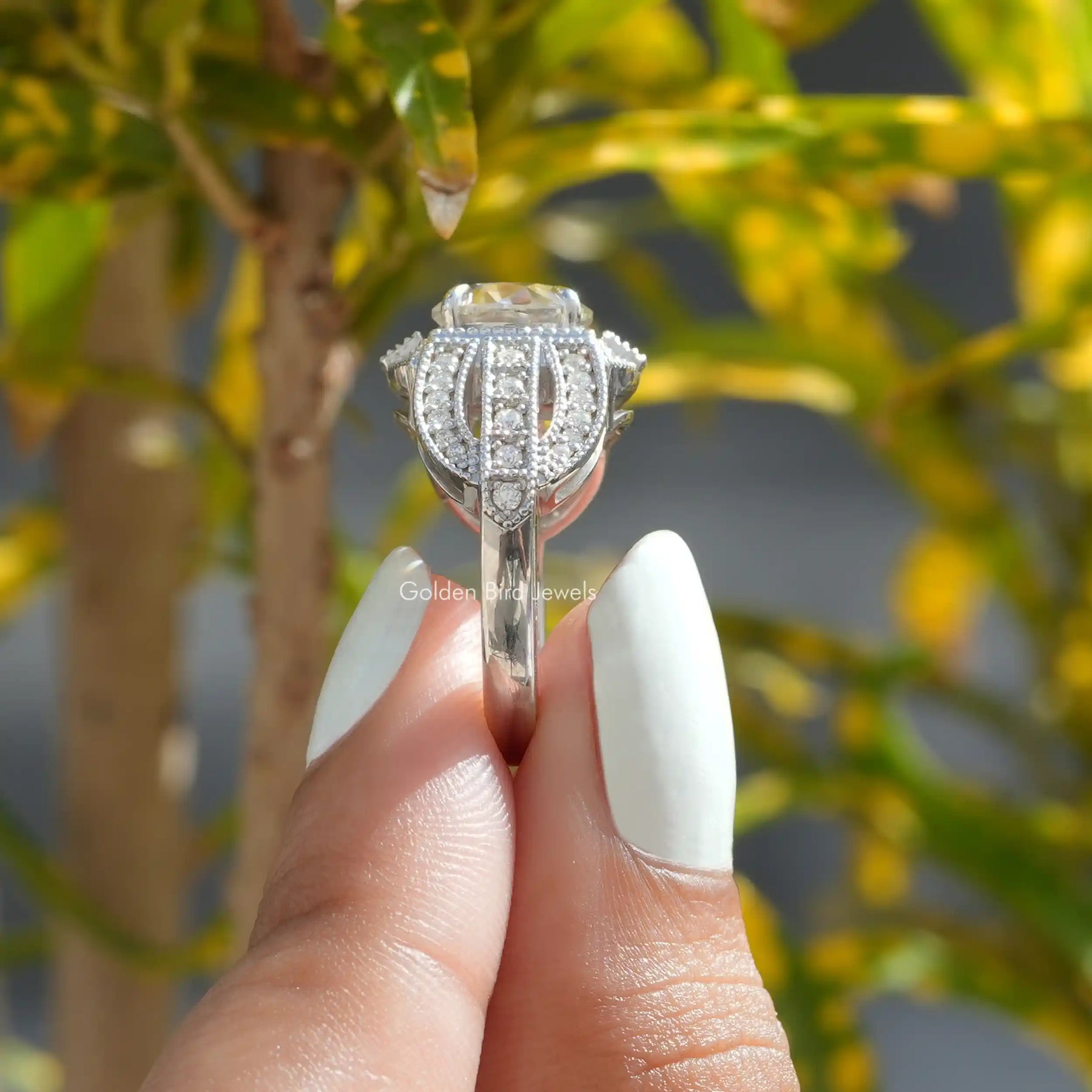 [Moissanite Round Cut Vintage Engagement Ring]-[Golden Bird Jewels]