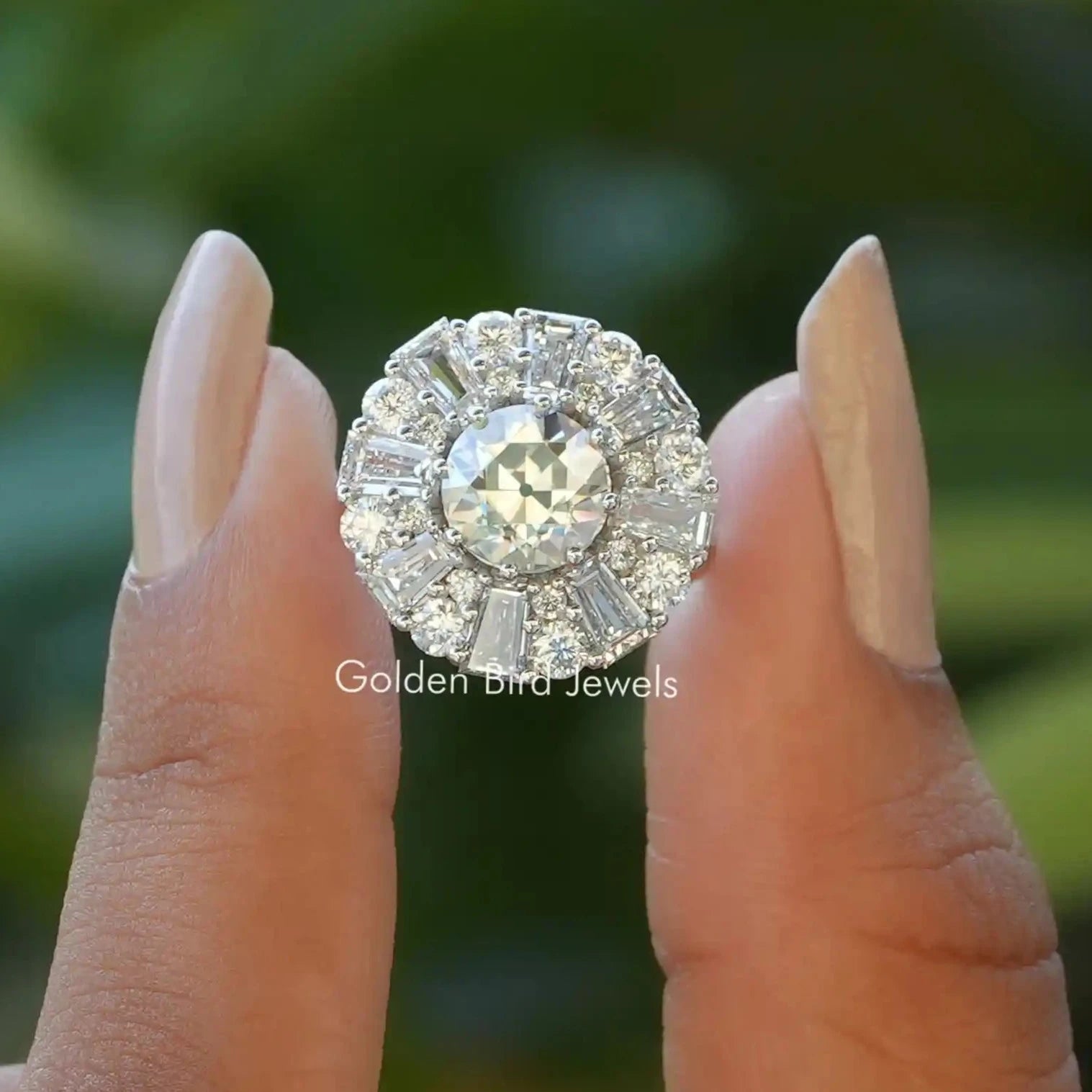 [Old European Round Cut Moissanite Halo Ringg]-[Golden Bird Jewels]