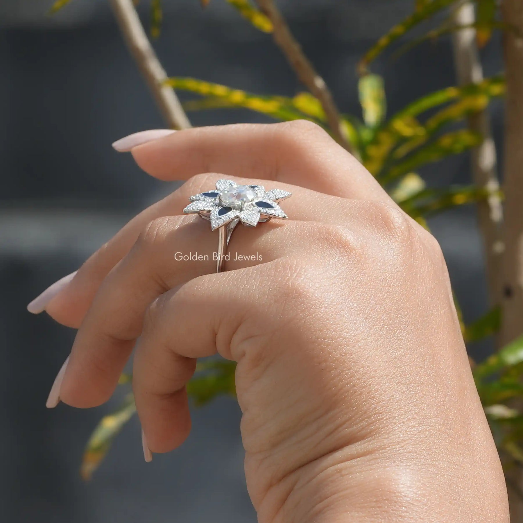 [Round Cut Moissanite Ring Made In 18k White Gold]-[Golden Bird Jewels]