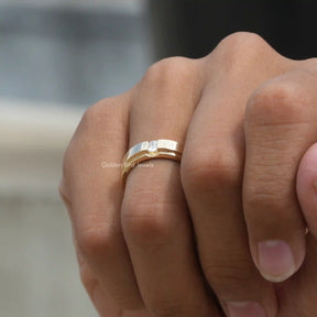 [This moissanite ring made of oval cut stone with vvs clarity moissanite]