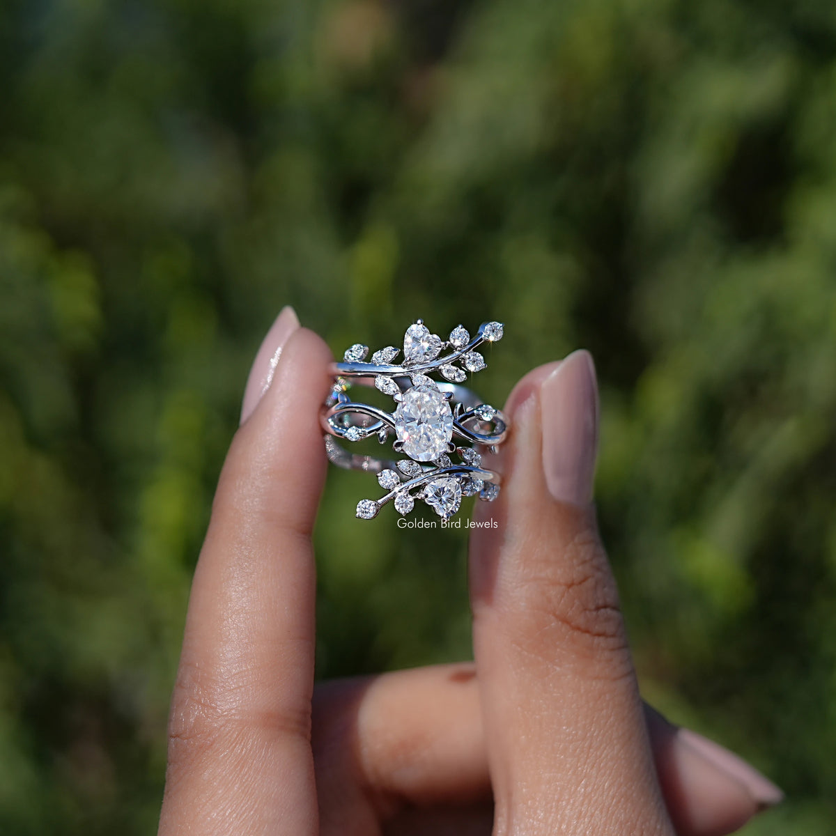 Oval Cut Moissanite Twisted Shank Bridal Ring Set