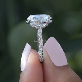 [Side view of oval cut engagement ring made of white gold]-[Golden Bird Jewels]