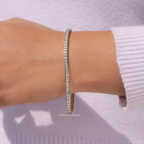 In front view of moissanite princess Shape Bracelet
