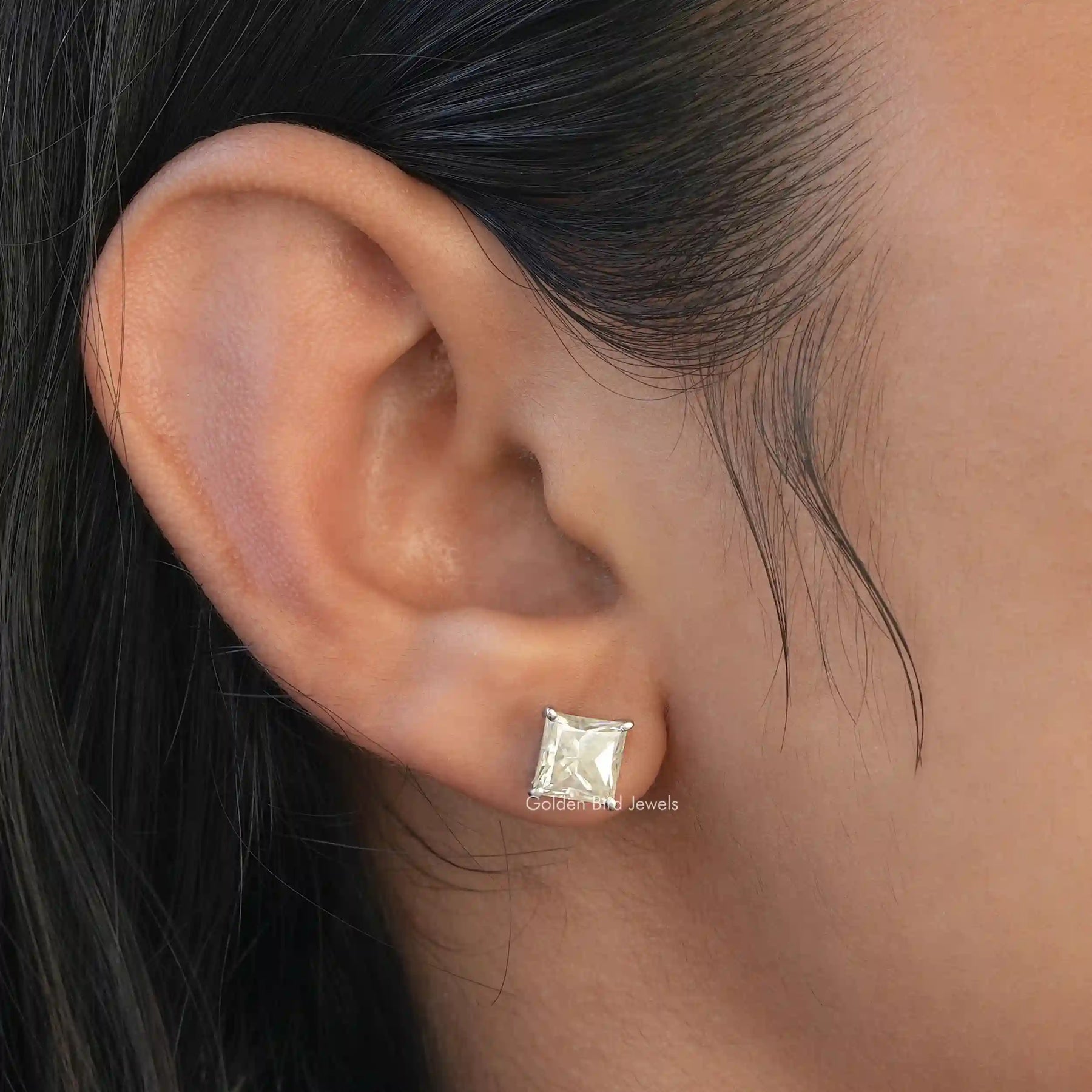 [This princess cut stud earrings crafted with prongs and white gold]-[Golden Bird Jewels]