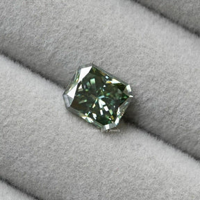 Close view of Crushed Ice Radiant Cut Loose Moissanite