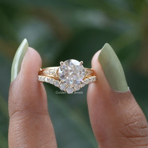 Round Cut Moissanite Bridal Accent Stone Ring