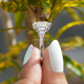 [Side view of round cut accent stone ring made of white gold]-[Golden Bird Jewels]
