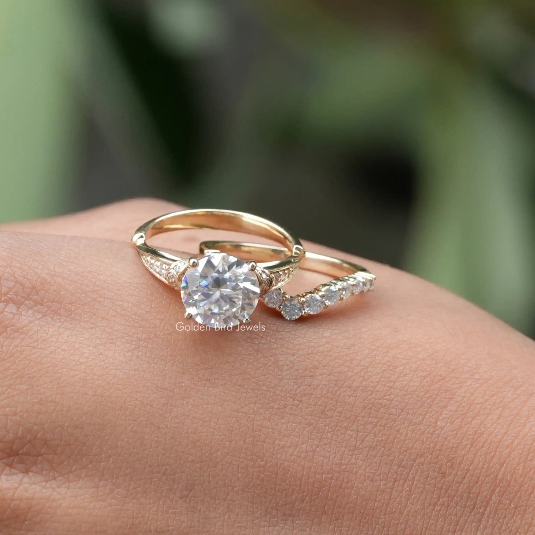 [Front view of round cut moissanite accent stone ring made of 14k yellow gold]-[Golden Bird Jewels]