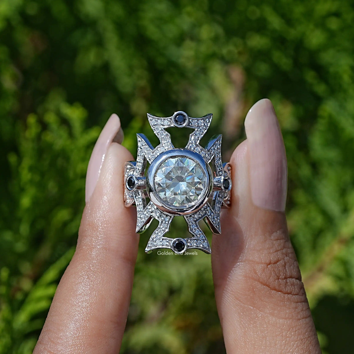 Round Cut Moissanite Art Deco Vintage Ring