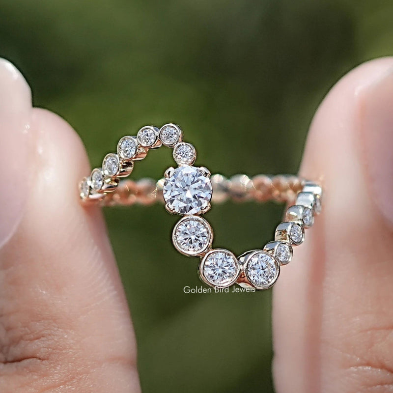 Round Cut Moissanite Curved Eternity Band
