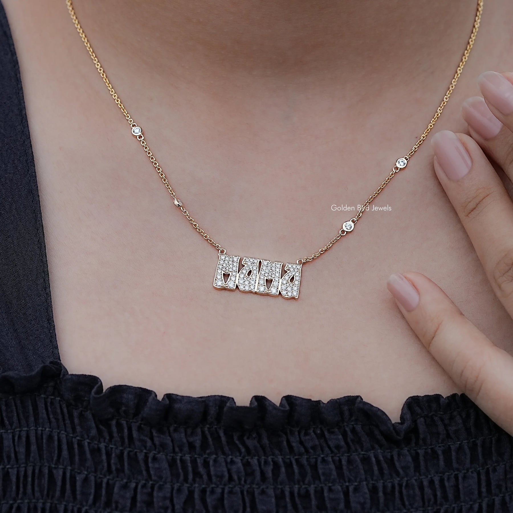 Side View of Round Customized Moissanite Pendant