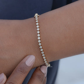 Lab Grown Round Diamond Tennis Bracelet in Unique Look 