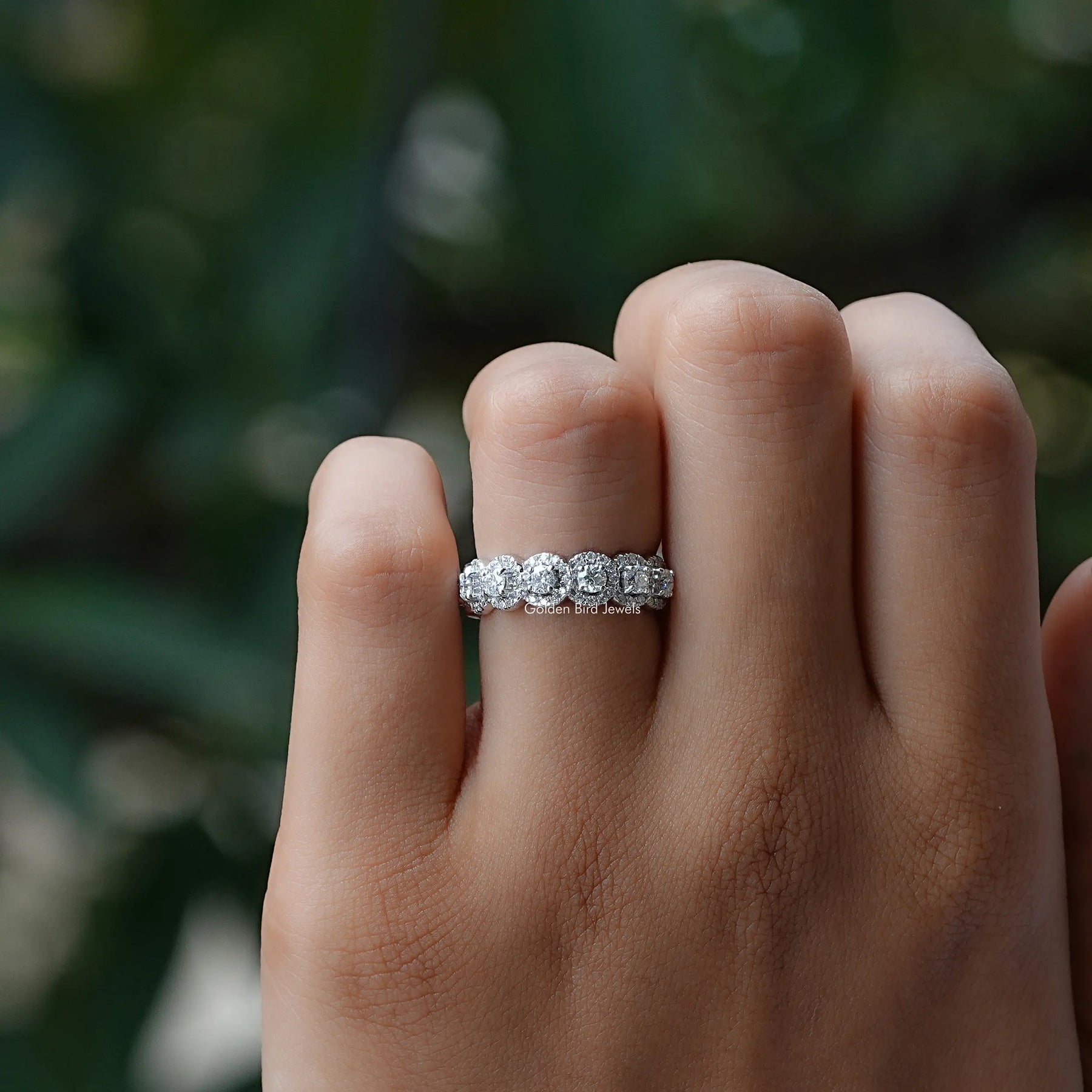 Trilani Anello Donna A Fascia In Argento 925 Con Zirconie - Forma A V, Regalo In Elegante Astuccio